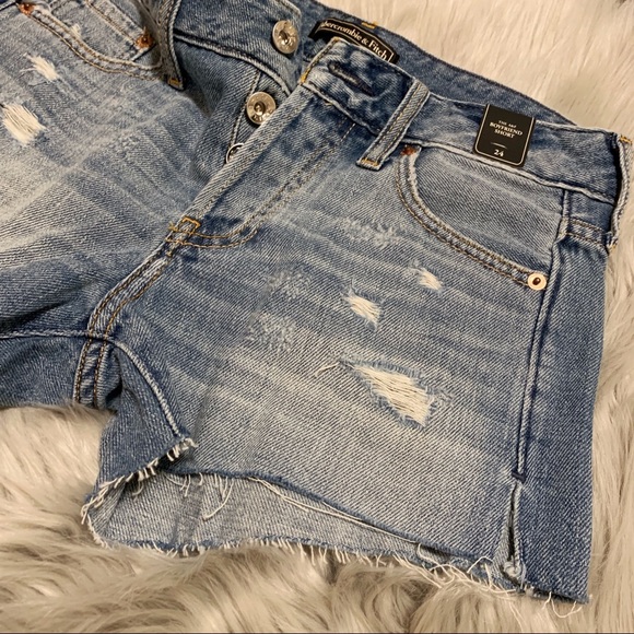 NWT The A&F Destroyed Boyfriend Shorts - Picture 3 of 8